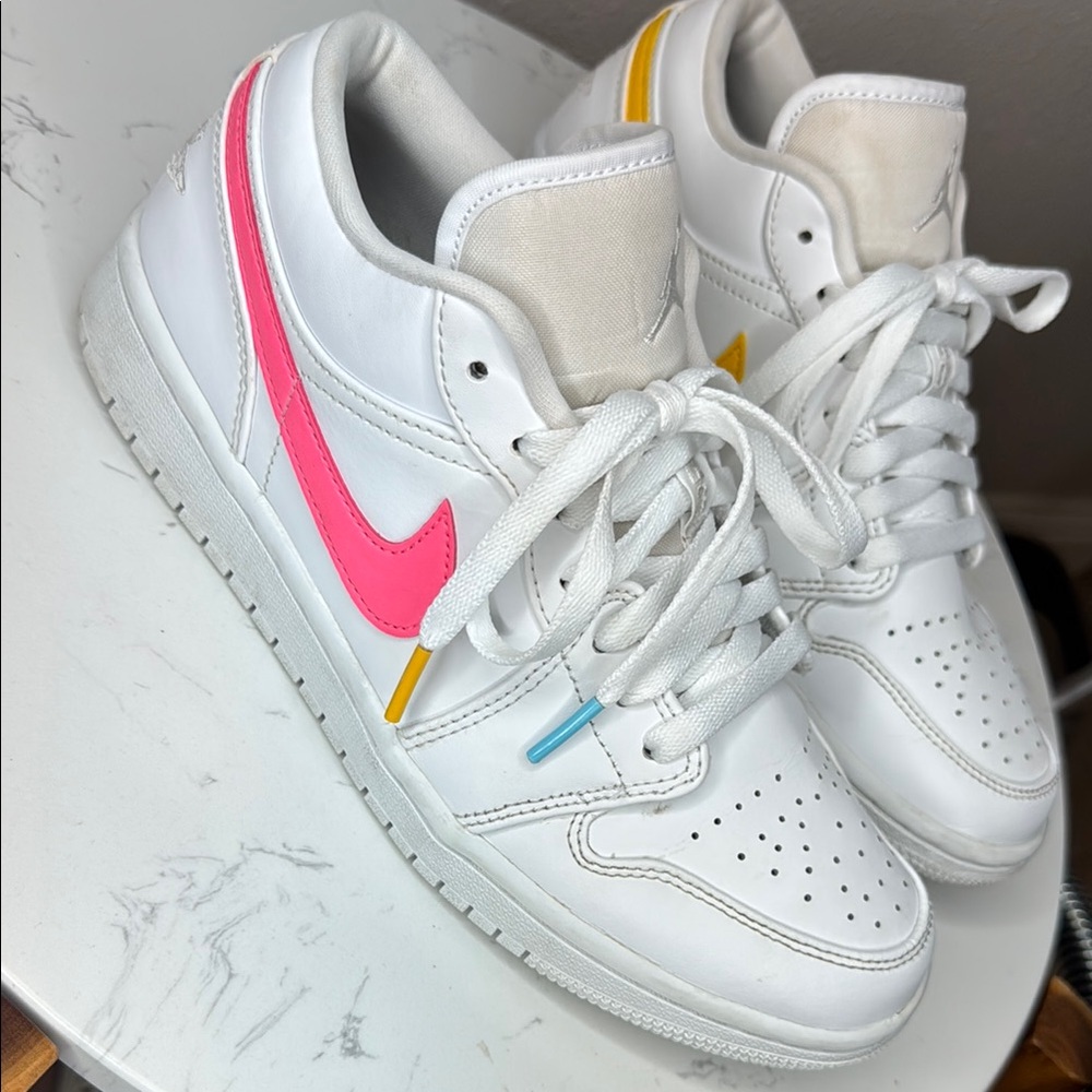 Nike Air Jordan 1 Low Mens 7.5 (9 w) white neon Multi-Color Swoosh Sneakers CW…‎ - Picture 5 of 16